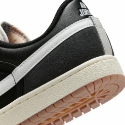 Air Jordan Skyline Low Herren Basketballschuhe