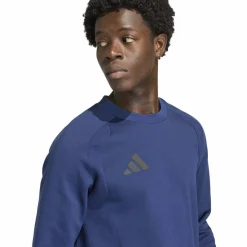 Tiro Travel Crew Herren Sweatshirt